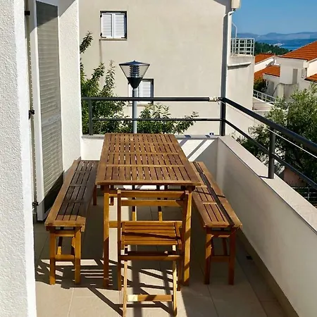 R&b 2 Apartamento Nečujam